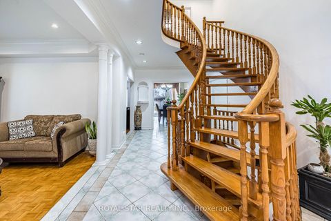 Photo 7 at 40 Oakdale Road, Maple, Vaughan