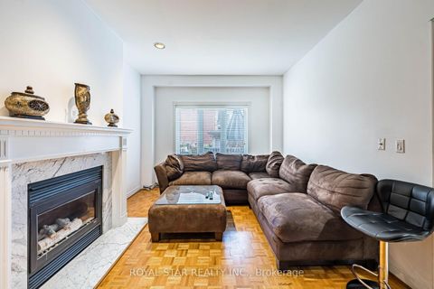 Photo 10 at 40 Oakdale Road, Maple, Vaughan