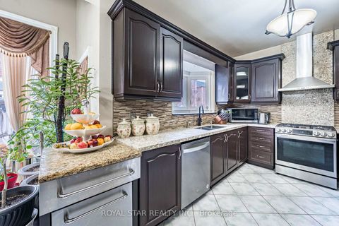 Photo 14 at 40 Oakdale Road, Maple, Vaughan