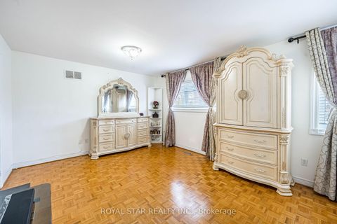 Photo 31 at 40 Oakdale Road, Maple, Vaughan