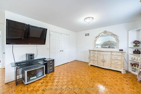 Photo 32 at 40 Oakdale Road, Maple, Vaughan