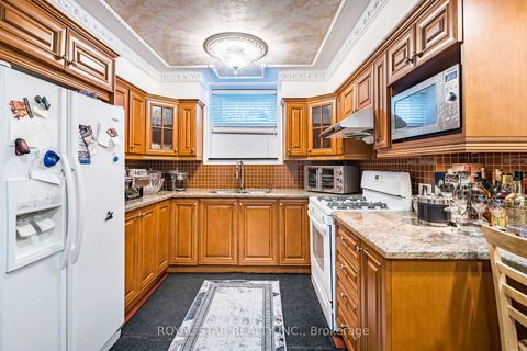 Photo 41 at 40 Oakdale Road, Maple, Vaughan