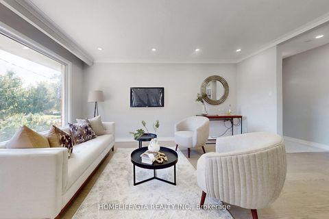 Photo 3 at 16 Woolwick Drive, Woburn, Toronto