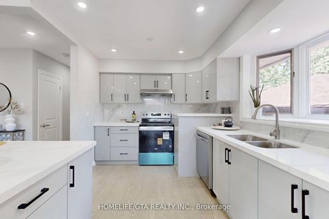 Photo 10 at 16 Woolwick Drive, Woburn, Toronto