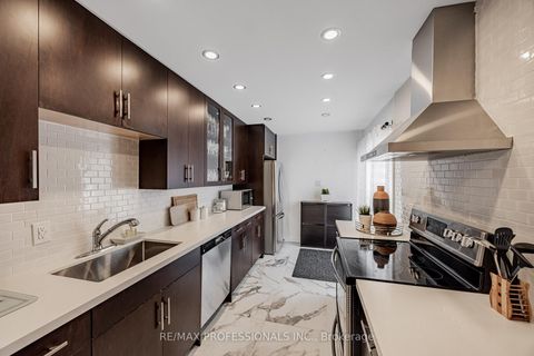 Photo 7 at 108 Avening Drive, Clairville, Toronto