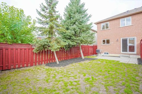 Photo 32 at 62 Agostino Crescent, Patterson, Vaughan