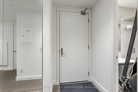 Photo 4 at 1405 - 81 Wellesley Street E, Yonge Corridor, Toronto