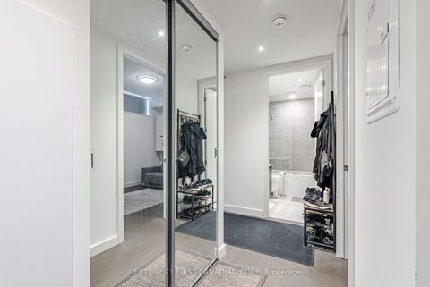 Photo 10 at 1405 - 81 Wellesley Street E, Yonge Corridor, Toronto