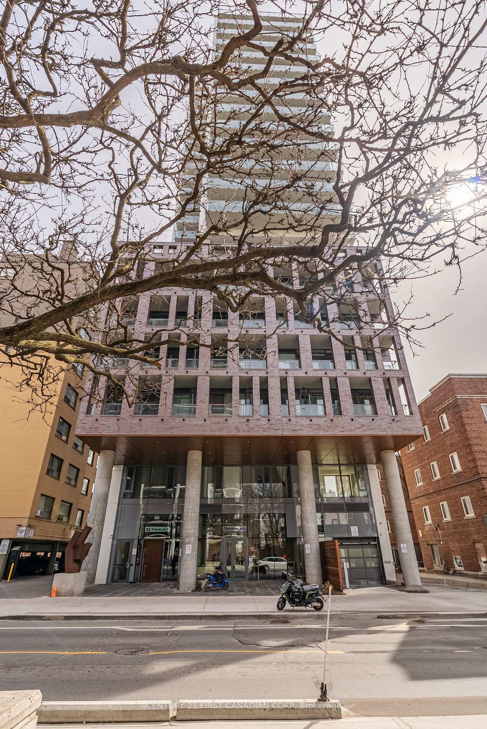 1405 - 81 Wellesley Street E, Yonge Corridor, Toronto 