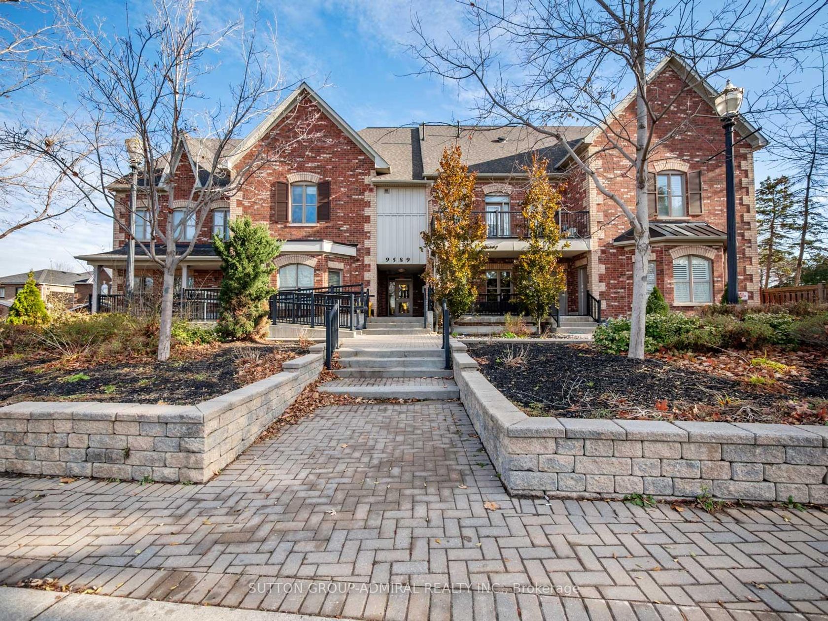 206 - 9589 Keele Street, Maple, Vaughan 