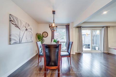 Photo 12 at 51 - 4345 Bloor Street W, Markland Wood, Toronto