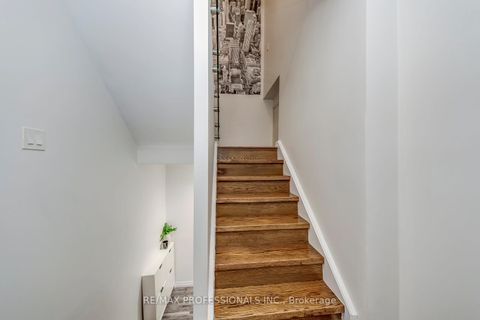 Photo 17 at 51 - 4345 Bloor Street W, Markland Wood, Toronto