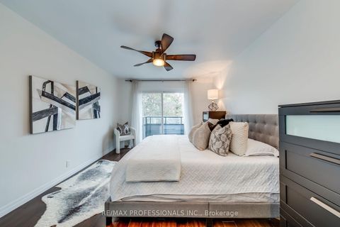 Photo 19 at 51 - 4345 Bloor Street W, Markland Wood, Toronto