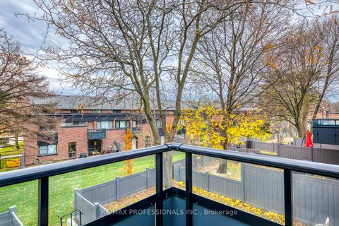 Photo 21 at 51 - 4345 Bloor Street W, Markland Wood, Toronto