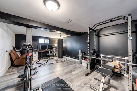 Photo 33 at 51 - 4345 Bloor Street W, Markland Wood, Toronto