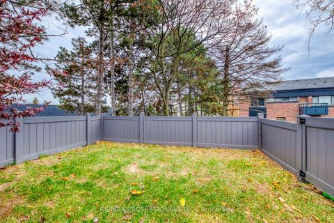 Photo 37 at 51 - 4345 Bloor Street W, Markland Wood, Toronto