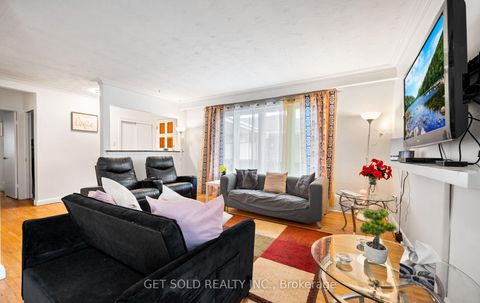 Photo 9 at 39 Pakenham Drive, Kipling, Toronto