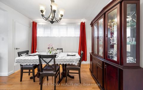 Photo 13 at 39 Pakenham Drive, Kipling, Toronto