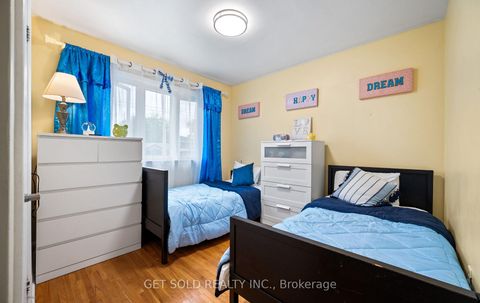 Photo 22 at 39 Pakenham Drive, Kipling, Toronto