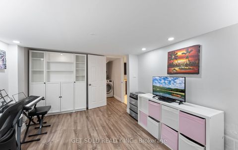Photo 32 at 39 Pakenham Drive, Kipling, Toronto