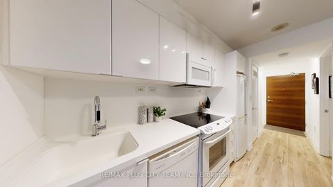 Photo 10 at 830 - 10 Capreol Court, Waterfront Communities C1, Toronto