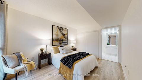 Photo 14 at 830 - 10 Capreol Court, Waterfront Communities C1, Toronto