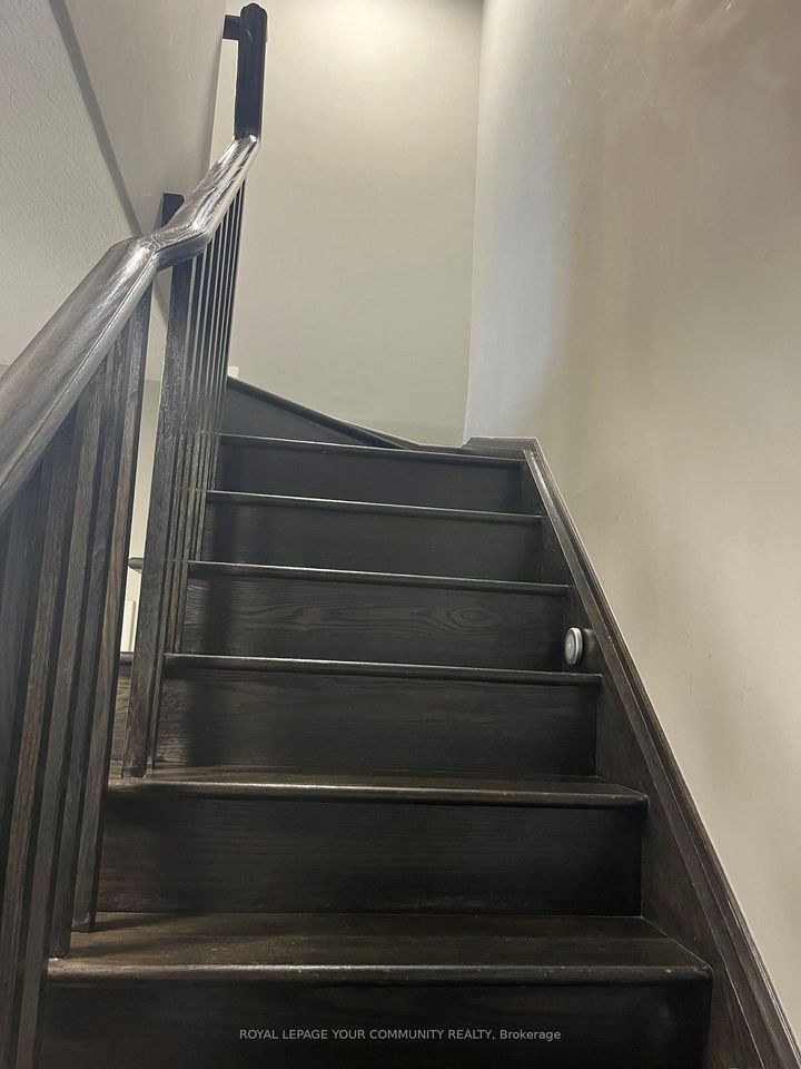 Photo 5 at 49 - 201 Westbank Trail, Stoney Creek Mountain, Hamilton