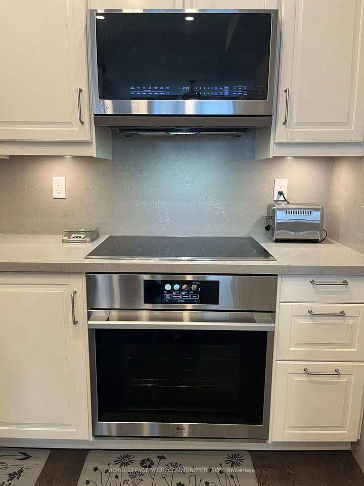 Photo 7 at 49 - 201 Westbank Trail, Stoney Creek Mountain, Hamilton