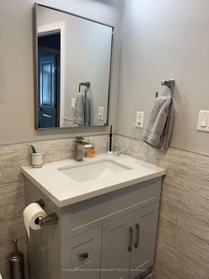 Photo 21 at 49 - 201 Westbank Trail, Stoney Creek Mountain, Hamilton