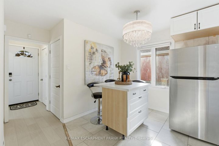 Photo 12 at 352 East 28th Street, Burkholme, Hamilton