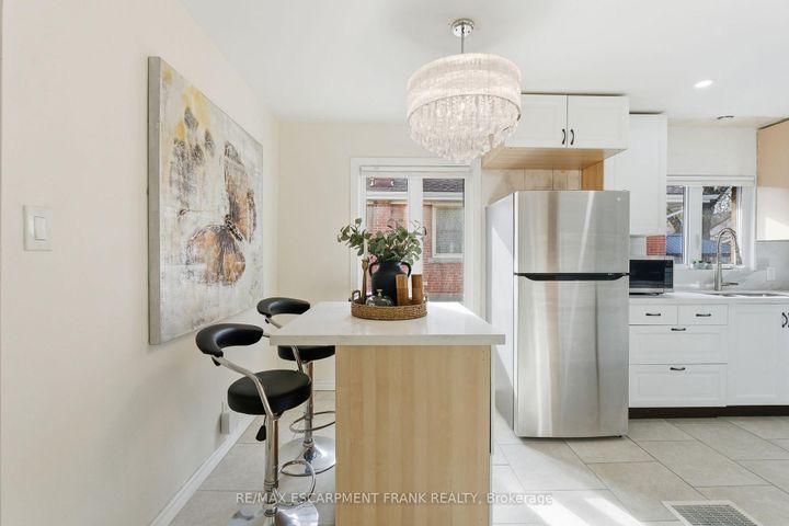 Photo 13 at 352 East 28th Street, Burkholme, Hamilton