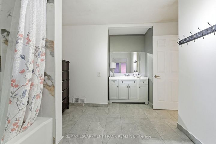 Photo 27 at 352 East 28th Street, Burkholme, Hamilton