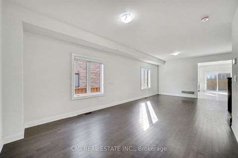 Photo 4 at 343 Northglen Boulevard W, Bowmanville, Clarington