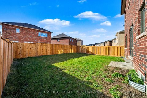 Photo 9 at 343 Northglen Boulevard W, Bowmanville, Clarington