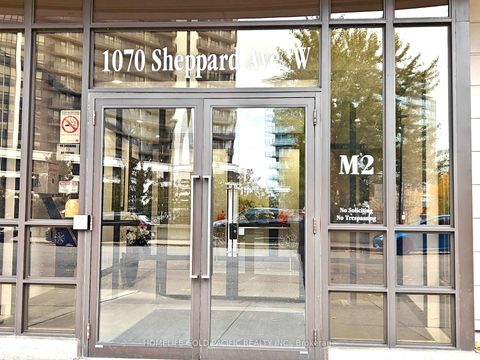 Photo 3 at 818 - 1070 Sheppard Avenue W, York University Heights, Toronto