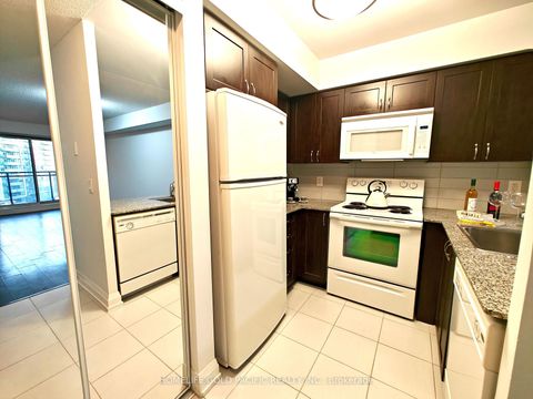 Photo 13 at 818 - 1070 Sheppard Avenue W, York University Heights, Toronto