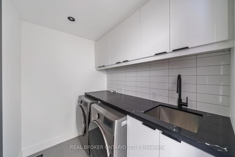 Photo 25 at 203 Oak Park Avenue, Lumsden, Toronto