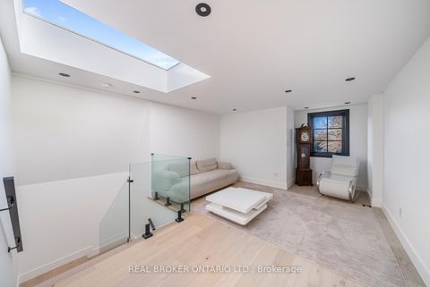 Photo 26 at 203 Oak Park Avenue, Lumsden, Toronto