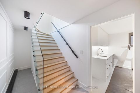 Photo 30 at 203 Oak Park Avenue, Lumsden, Toronto