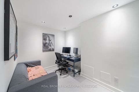 Photo 32 at 203 Oak Park Avenue, Lumsden, Toronto