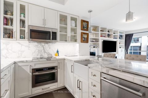 Photo 4 at 304 - 38 Avenue Road, Annex, Toronto