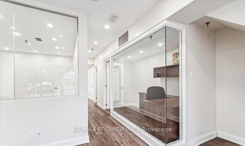Photo 2 at 20 - 80 Carlauren Road, East Woodbridge, Vaughan