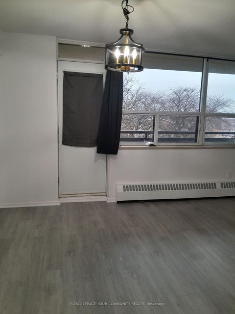 Photo 2 at 404 - 5 Frith Road, Jane Heights, Toronto