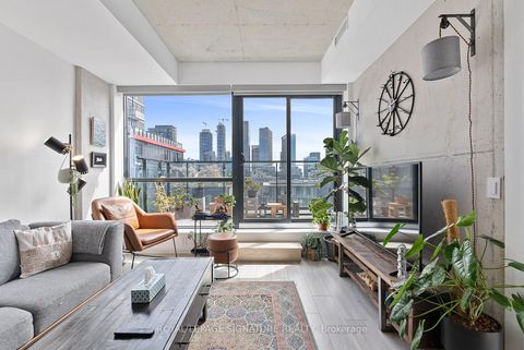 Photo 11 at 1203 - 458 Richmond Street W, Waterfront Communities C1, Toronto