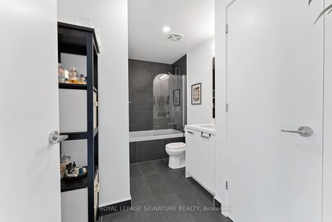 Photo 21 at 1203 - 458 Richmond Street W, Waterfront Communities C1, Toronto