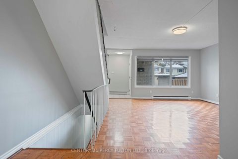 Photo 9 at 72 - 94 Plum Tree Way, Branson, Toronto