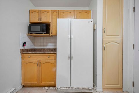 Photo 15 at 72 - 94 Plum Tree Way, Branson, Toronto