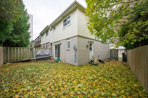 Photo 32 at 72 - 94 Plum Tree Way, Branson, Toronto