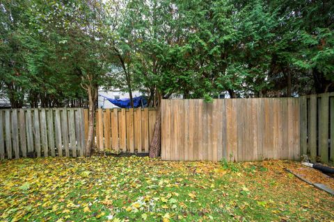 Photo 35 at 72 - 94 Plum Tree Way, Branson, Toronto