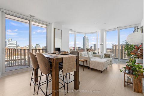 Photo 1 at 831 - 155 Merchants' Wharf, Waterfront Communities C8, Toronto